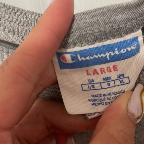 Champion T shirt - Picture 3 of 3